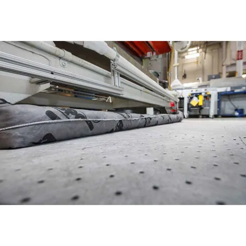 Brady Corporation MRO30 MRO Plus® Universal Absorbent Roll - Heavy Weight, 30" x 150', Absorbency Capacity 49 gal — Accessori generali