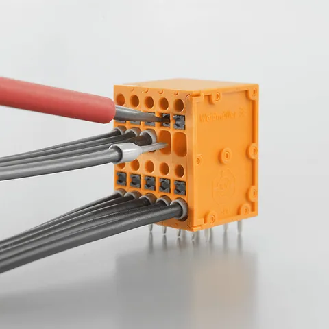 Weidmuller 2000970000 3.50 mm PCB Terminal with 10 Poles and 90° Angle — Terminal Blocks