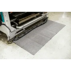Brady Corporation MRO30P MRO Plus® Universal Absorbent Roll - Heavy Weight, 30" x 150', Absorbency Capacity 49 gal, Perforated Length 30" — Accessori generali