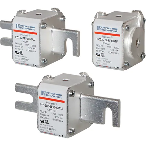 Mersen E300200 SB aR, short US slotted blade, KI, size 32, 690VAC IEC-700VAC UL, 700A — Interruptores automáticos y fusibles