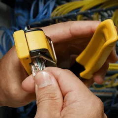 Klein Tools VDV226-005 Data Cable Crimping Tool for Pass-Thru™, Compact — Narzędzia ręczne i elektronarzędzia
