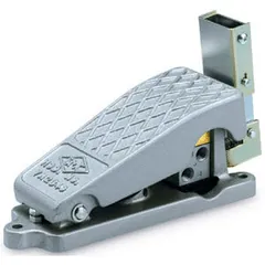 SMC XT34-67 XT34-60/67 Foot Pedal Type Valve — Valves & Manifolds